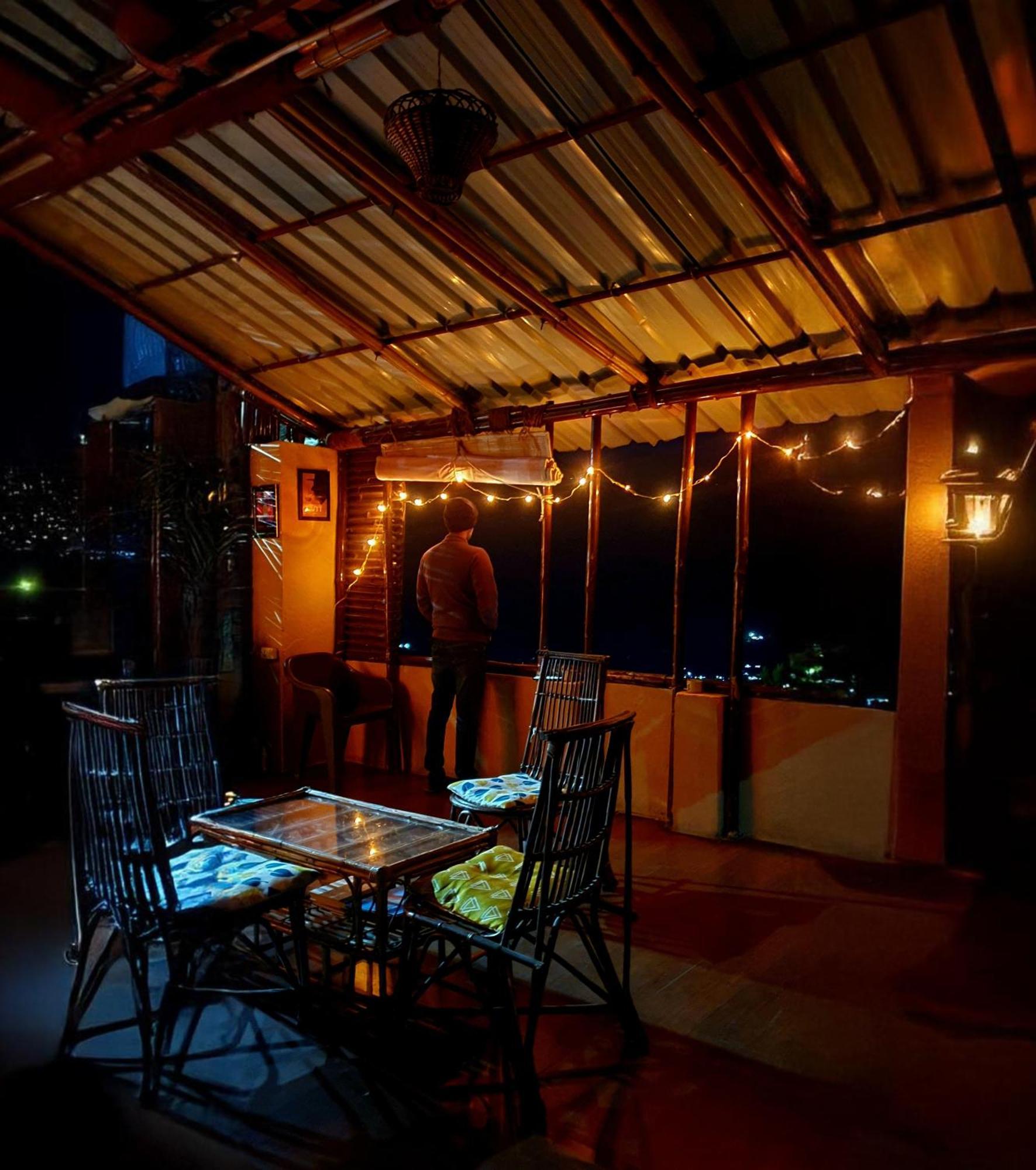 Cafe Buransh Sari Exterior foto